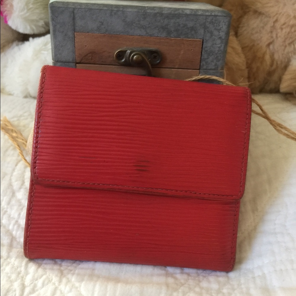 Authentic Louis Vuitton Epi short wallet